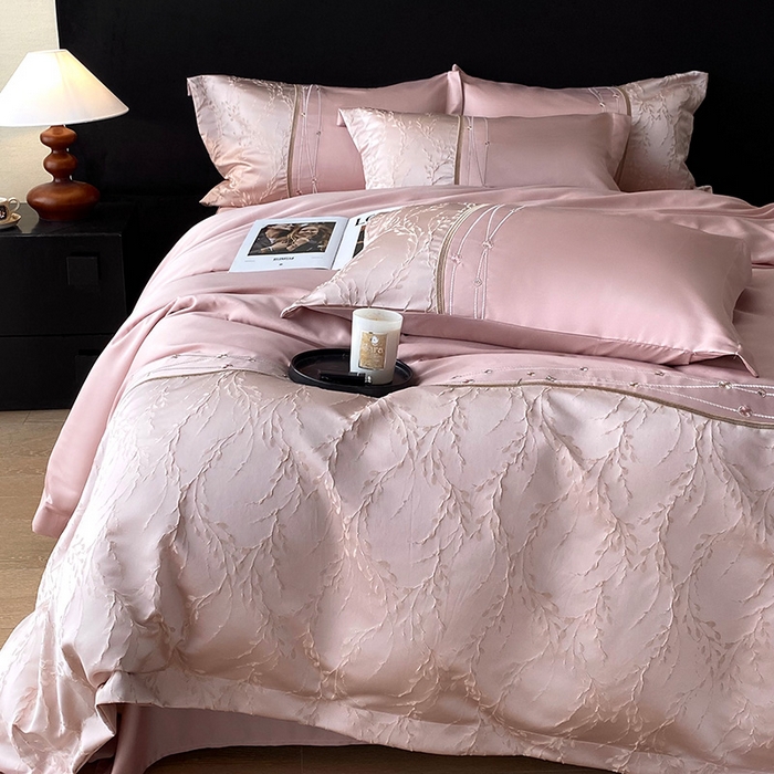 91家纺网 家纺一手货源 找家纺 优悦生活馆 2025新款冰丝浮雕绣花四件套 浪漫星河-豆沙