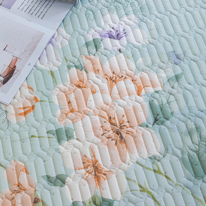 91家纺网 家纺一手货源 找家纺 美丽折2025新品6mm厚天然乳胶凉席三件套 大版印花卡通乳胶凉席平铺款 曼谷花海