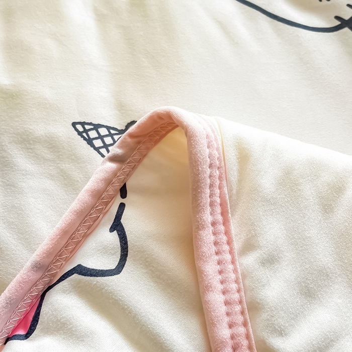 91家纺网 家纺一手货源 找家纺 金爱家2025新款A类三丽鸥正版授权高品质牛奶丝软糯针织棉大豆夏被系列详情 针织棉三丽鸥-甜甜kitty