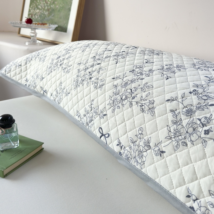 91家纺网 家纺一手货源 找家纺 爱港家纺 2025新款凉感丝双人长枕巾 夏季情侣枕头巾 绑带长枕巾 素影 150*48