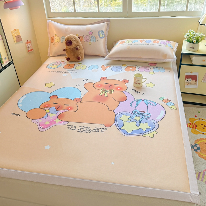 91家纺网 家纺一手货源 找家纺 博雅 2025新款独家版权A类大版数码印花1200D冰丝凉席 许愿瓶卡皮巴拉