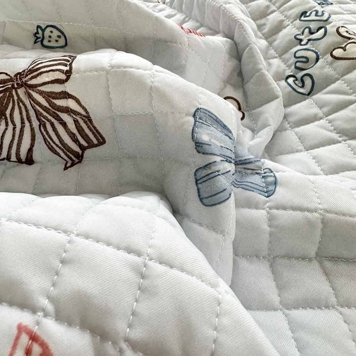 91家纺网 家纺一手货源 找家纺 爱港家纺 2025新款凉感丝双人长枕巾 夏季情侣枕头巾 绑带长枕巾 蓝蝶结 150*48