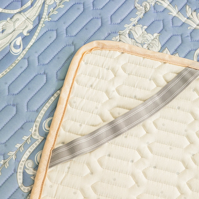 91家纺网 家纺一手货源 找家纺 美丽折2025新品6mm厚天然乳胶凉席三件套 大版印花卡通乳胶凉席平铺款 贵族风范