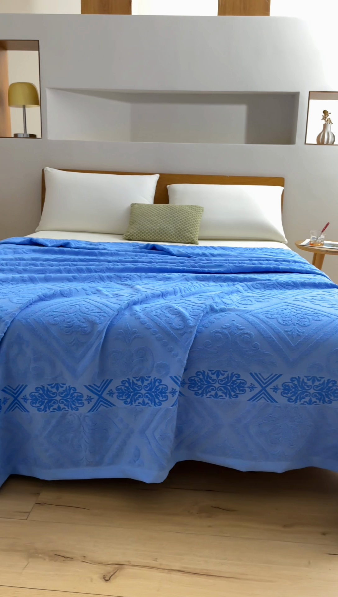 91家纺网 家纺一手货源 找家纺 爱港家纺 2025新款上海专版老式怀旧全棉A类纱布毛巾被 古韵-蓝