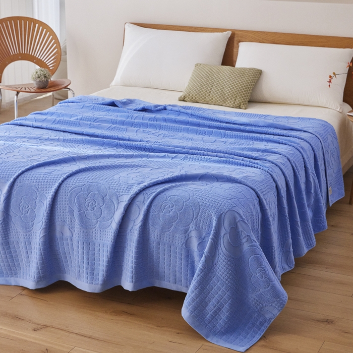 91家纺网 家纺一手货源 找家纺 爱港家纺 2025新款上海专版老式怀旧全棉A类纱布毛巾被 茶花-蓝