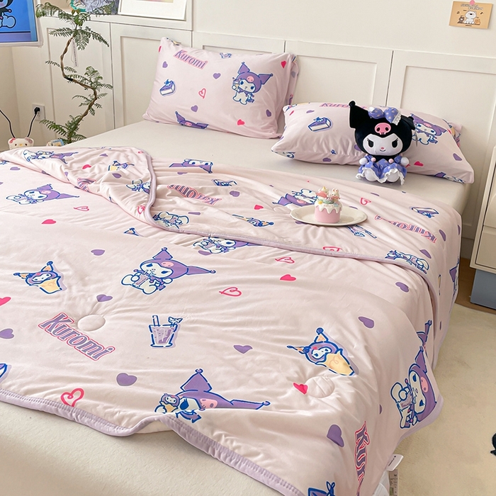 91家纺网 家纺一手货源 找家纺 金爱家2025新款A类三丽鸥正版授权高品质牛奶丝软糯针织棉大豆夏被系列详情 针织棉三丽鸥-甜心库洛米