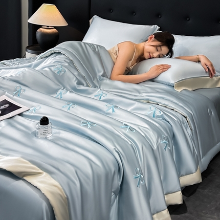 91家纺网 家纺一手货源 找家纺 （总）满羽家纺 2025新款冰丝夏被四件套-满绣系列