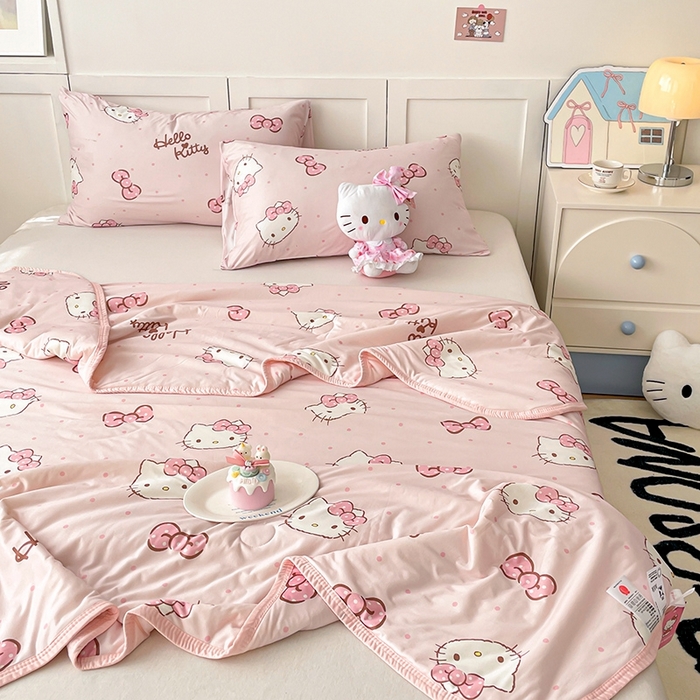 91家纺网 家纺一手货源 找家纺 金爱家2025新款A类三丽鸥正版授权高品质牛奶丝软糯针织棉大豆夏被系列详情 针织棉三丽鸥-爱心美少女kitty