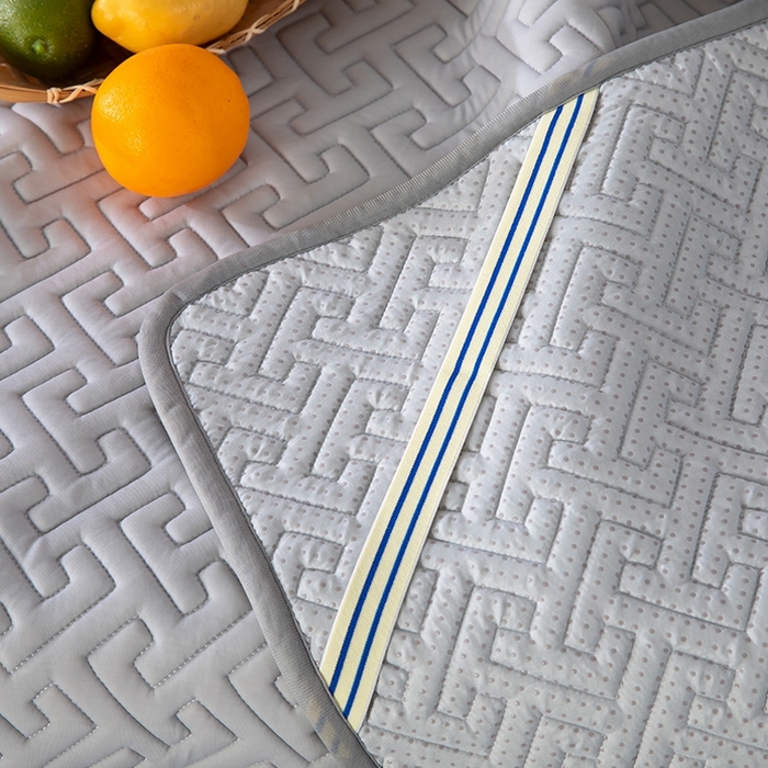 91家纺网 家纺一手货源 找家纺 美丽折2025夏季新品高端加厚全冰丝生物基乳胶凉席三件套 水洗天然乳胶凉席 经典灰T