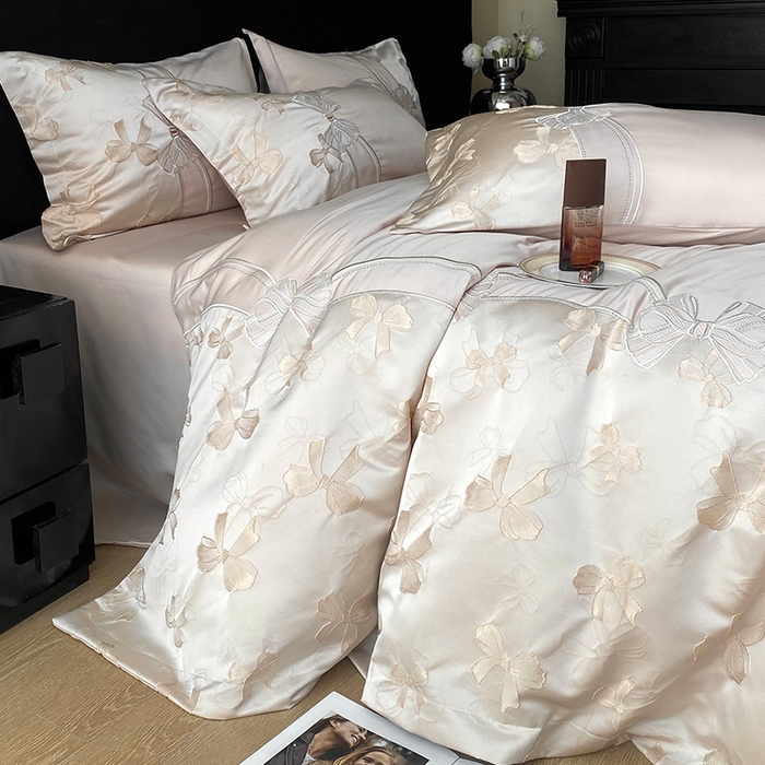 91家纺网 家纺一手货源 找家纺 优悦生活馆 2025新款冰丝浮雕绣花四件套 暮光之城-香槟