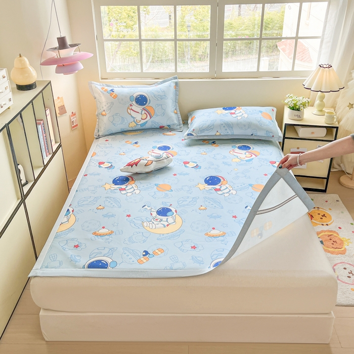 91家纺网 家纺一手货源 找家纺 博雅 2025新款独家版权A类大版数码印花1200D冰丝凉席 遨游星际