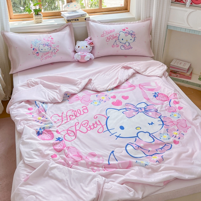 91家纺网 家纺一手货源 找家纺 博雅 2025新款 三丽鸥凉感丝夏被冰丝凉席组合四件套 甜心KT