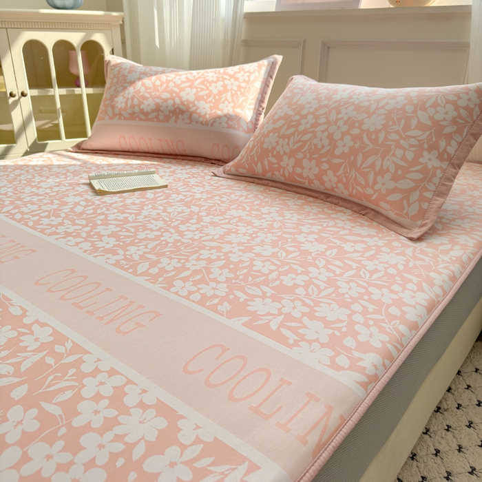 91家纺网 家纺一手货源 找家纺 花漾家居 2025新款A类色织提花PE凉感丝凉席三件套床单床笠款 床笠款-蔷薇粉