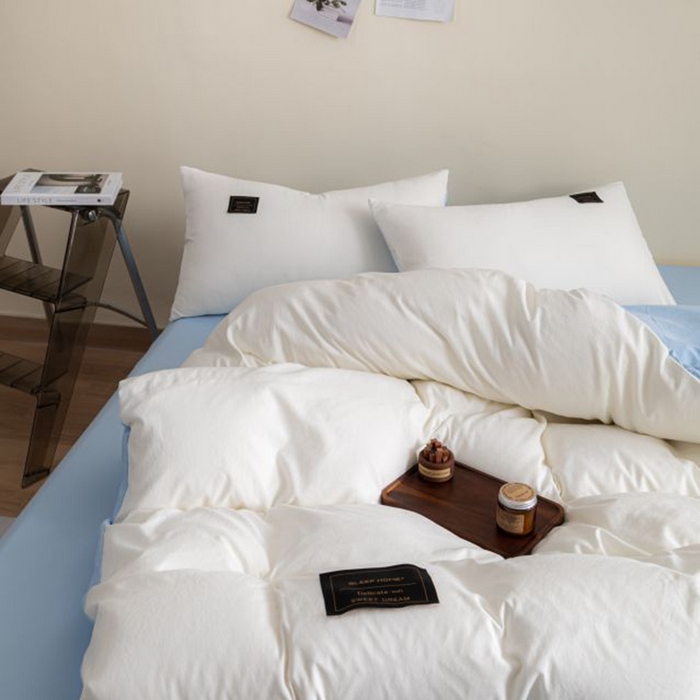 91家纺网 家纺一手货源 找家纺 恋之语 2025新款90克纯色双拼四件套 珍珠白+浅兰