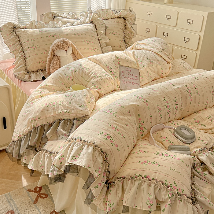 91家纺网 家纺一手货源 找家纺 眠帛家居 2025新款A类法式皱皱纱小清新蕾丝花边四件套 锦簇