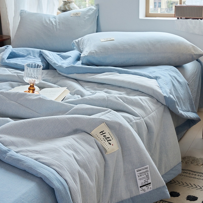 91家纺网 家纺一手货源 找家纺 恋人优选 2025新款纯棉色织水洗夏被 流年雾蓝