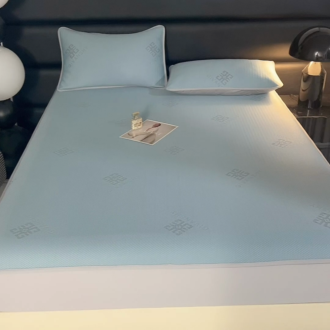 91家纺网 家纺一手货源 找家纺 绒多多 2025新款A类凉感冰豆豆席子凉席床笠款 雾霾蓝