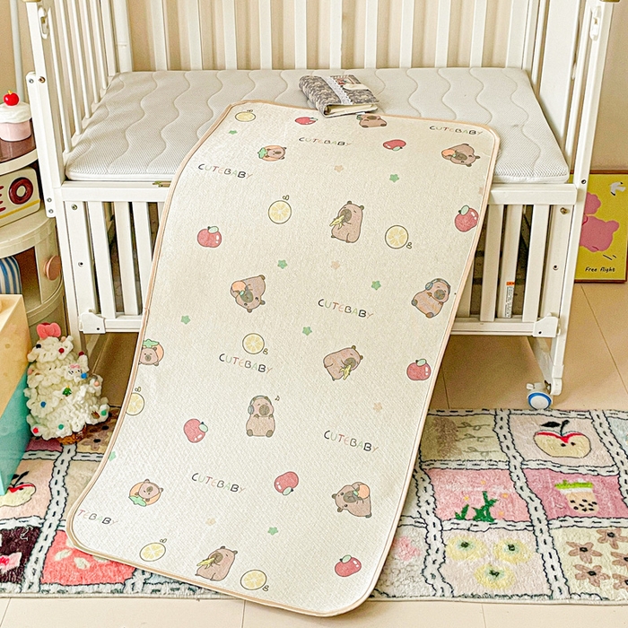 91家纺网 家纺一手货源 找家纺 富馨莱 2025新款幼儿园古藤席冰丝席双面可用儿童凉席双面凉感 萌萌巴拉