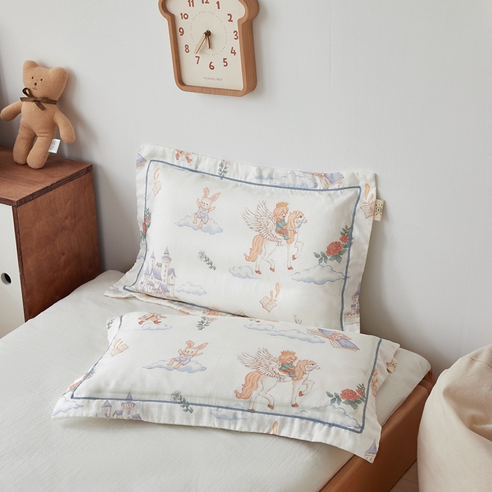 91家纺网 家纺一手货源 找家纺 荷马之梦 2025新款天竹系列—A类原创手绘风天竹纤维儿童枕套 飞马小王子
