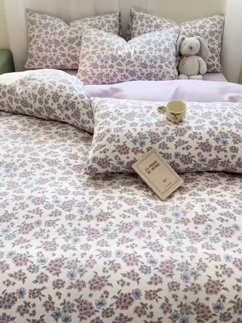 91家纺网 家纺一手货源 找家纺 丝芙妮家居2025新款水洗针织棉双层纱印花四件套 紫藤花开