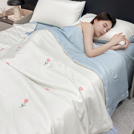 91家纺网 家纺一手货源 找家纺 （总）牛牛家纺 2025新款水洗冰丝刺绣夏被四件套