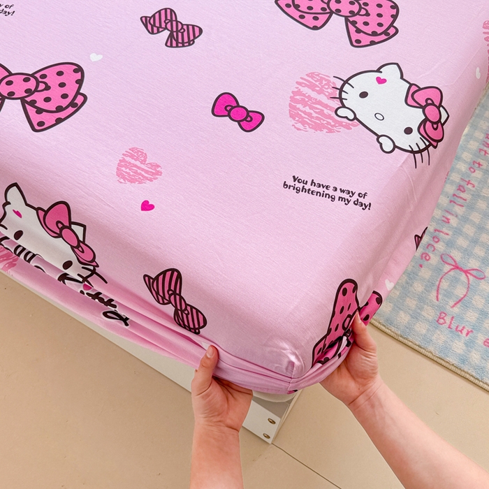 91家纺网 家纺一手货源 找家纺 呗旺鹿 2025新款正版三丽鸥全棉13372单品床笠 开心凯蒂