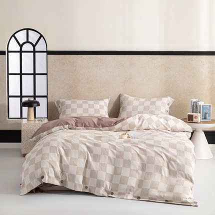 91家纺网 家纺一手货源 找家纺 恋之语 2025新款亲肤舒适提花纽扣款四件套 格律时尚-卡其