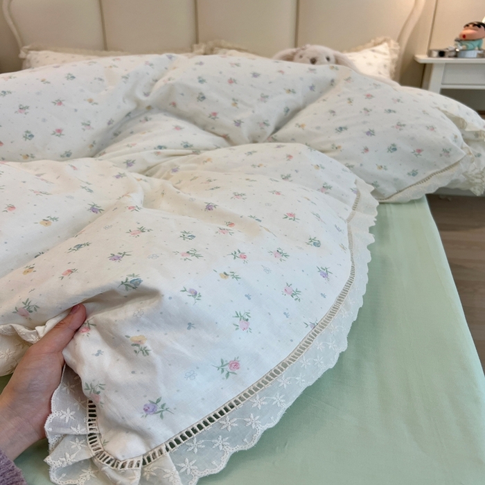 91家纺网 家纺一手货源 找家纺 荣轩2025新款全棉双层纱镂空花边工艺款四件套（铺床版）白桃花茶