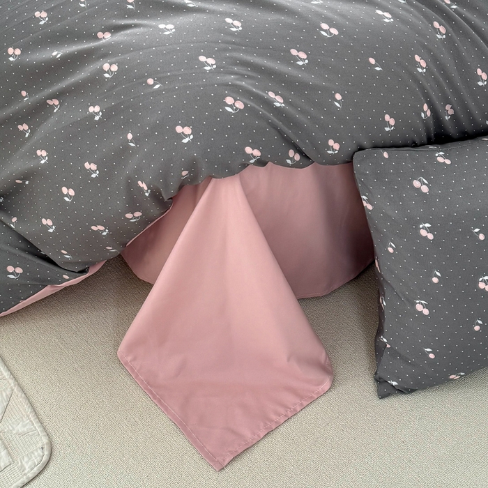 91家纺网 家纺一手货源 找家纺 丝芙妮家居2025新款水洗针织棉双层纱印花四件套 复古樱桃