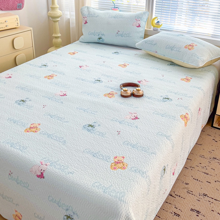 91家纺网 家纺一手货源 找家纺 羽爱家纺 2025全棉13372新疆棉花床盖三件套甜梦小熊