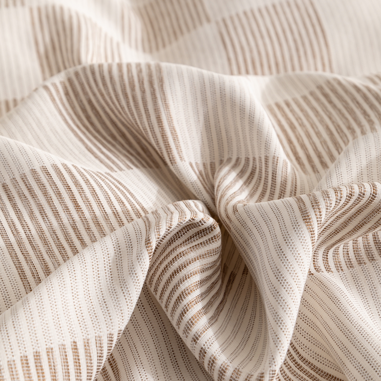 91家纺网 家纺一手货源 找家纺 恋之语 2025新款亲肤舒适提花纽扣款四件套 格律时尚-卡其