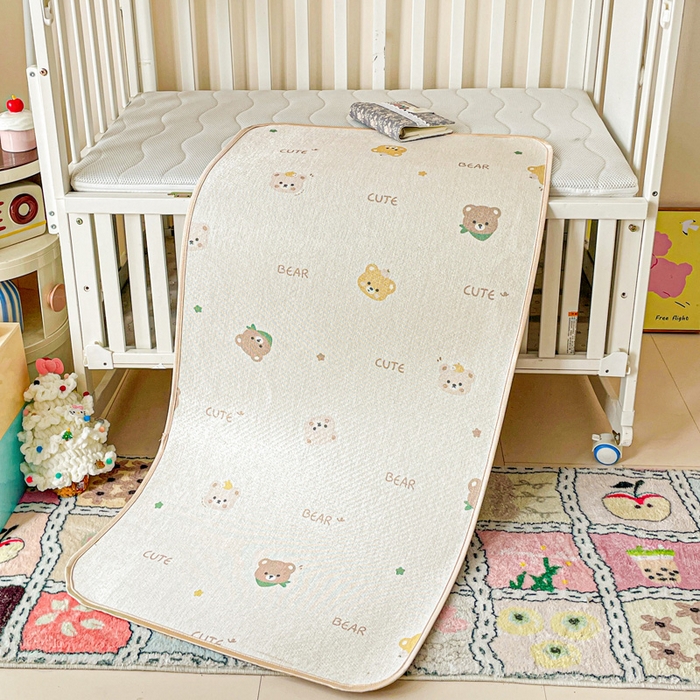 91家纺网 家纺一手货源 找家纺 富馨莱 2025新款幼儿园古藤席冰丝席双面可用儿童凉席双面凉感 奥利小熊