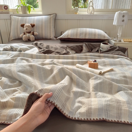 91家纺网 家纺一手货源 找家纺 莱登卡奴 2025新款A类全棉色织水洗棉大豆夏被四件套系列 色织夏被-凯西亚深咖