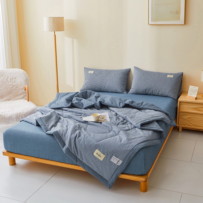 91家纺网 家纺一手货源 找家纺 恋人优选 2025新款纯棉色织水洗夏被 蓝白条