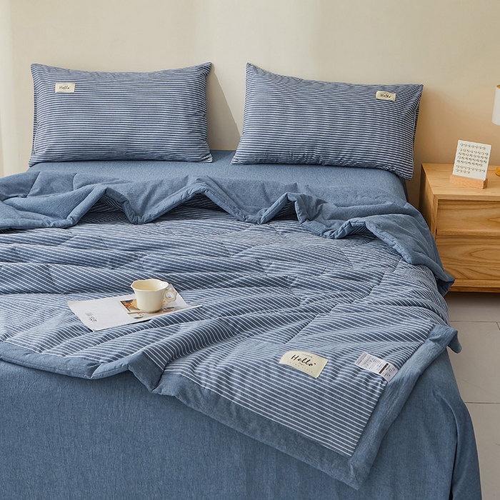 91家纺网 家纺一手货源 找家纺 恋人优选 2025新款纯棉色织水洗夏被 蓝白条