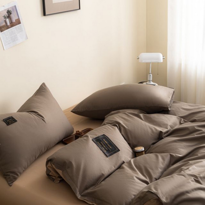 91家纺网 家纺一手货源 找家纺 恋之语 2025新款90克纯色双拼单被套 咖啡+卡其