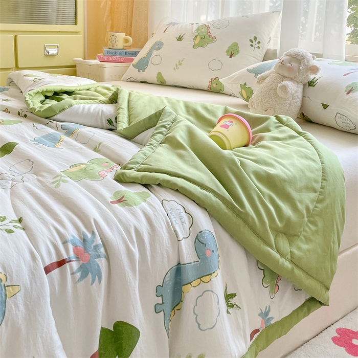 91家纺网 家纺一手货源 找家纺 美澳家纺 2025新款水洗棉印花夏被夏凉被空调被 小恐龙