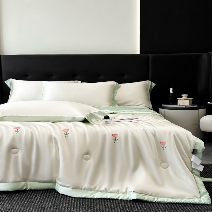 91家纺网 家纺一手货源 找家纺 满羽家纺 2025新款凉感冰丝夏被夏凉被空调被四件套 郁金香-奶白绿