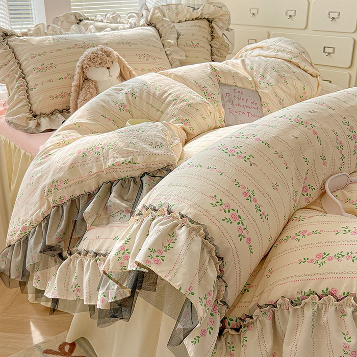 91家纺网 家纺一手货源 找家纺 眠帛家居 2025新款A类法式皱皱纱小清新蕾丝花边四件套 锦簇