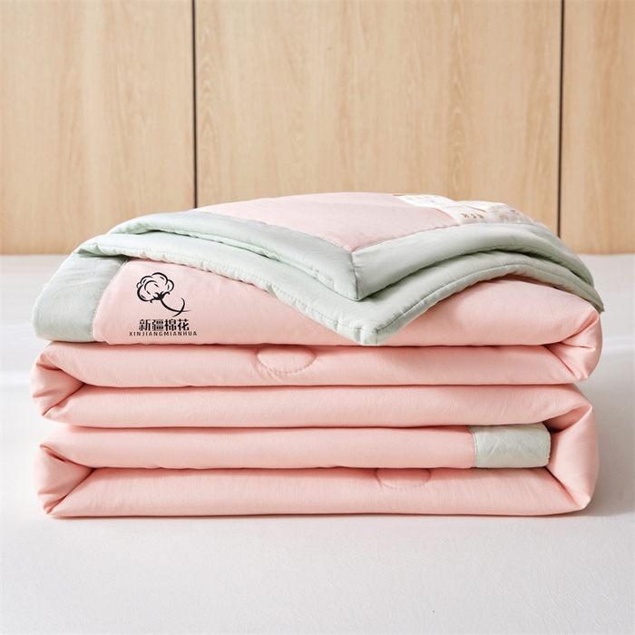 91家纺网 家纺一手货源 找家纺 爱屋及屋 2025新款纯色撞色100%棉花填充夏被夏凉被空调被夏季可机洗薄被子被芯 果绿+粉玉