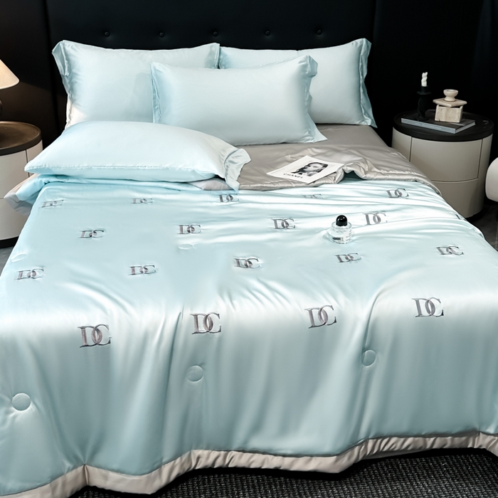 91家纺网 家纺一手货源 找家纺 满羽家纺 2025新款凉感冰丝夏被夏凉被空调被四件套 DC-兰灰