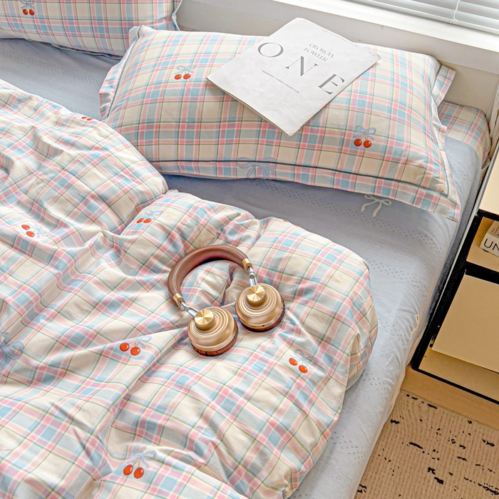 91家纺网 家纺一手货源 找家纺 暖芯优选 2025新款全棉纯棉一字绣四件套系列 樱桃派