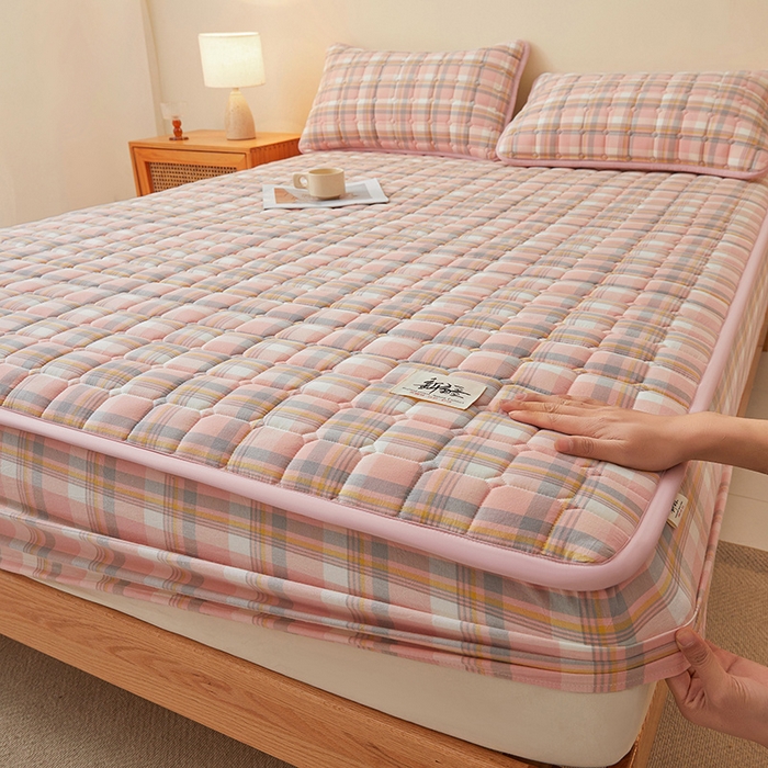 91家纺网 家纺一手货源 找家纺 喜居家纺2025新款A类水洗棉夹棉棉花床笠垫 棉-云舒粉