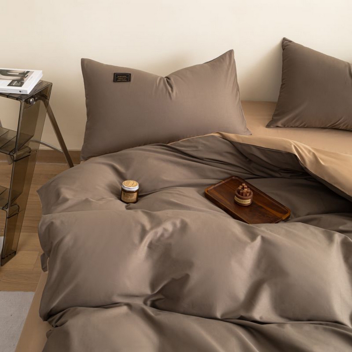 91家纺网 家纺一手货源 找家纺 恋之语 2025新款90克纯色双拼单被套 咖啡+卡其