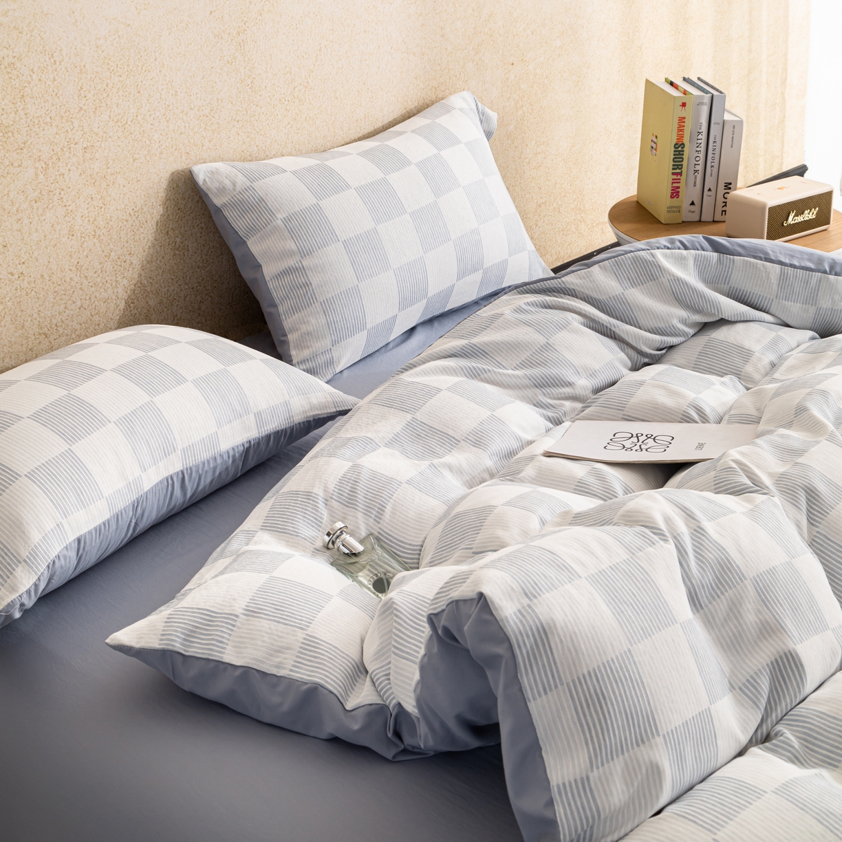 91家纺网 家纺一手货源 找家纺 恋之语 2025新款亲肤舒适提花纽扣款四件套 格律时尚-雾蓝