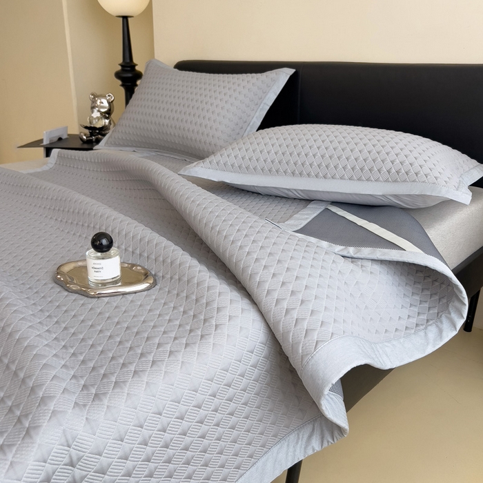 91家纺网 家纺一手货源 找家纺 席世家 2025新款凉感席冰豆豆席子三套件凉席床笠 小方格珍珠灰-床席款