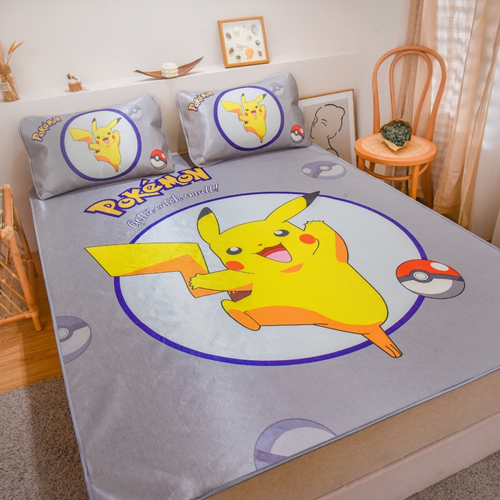 91家纺网 家纺一手货源 找家纺 ds生活馆 2025新款大版卡通牛奶丝凉席宝可梦