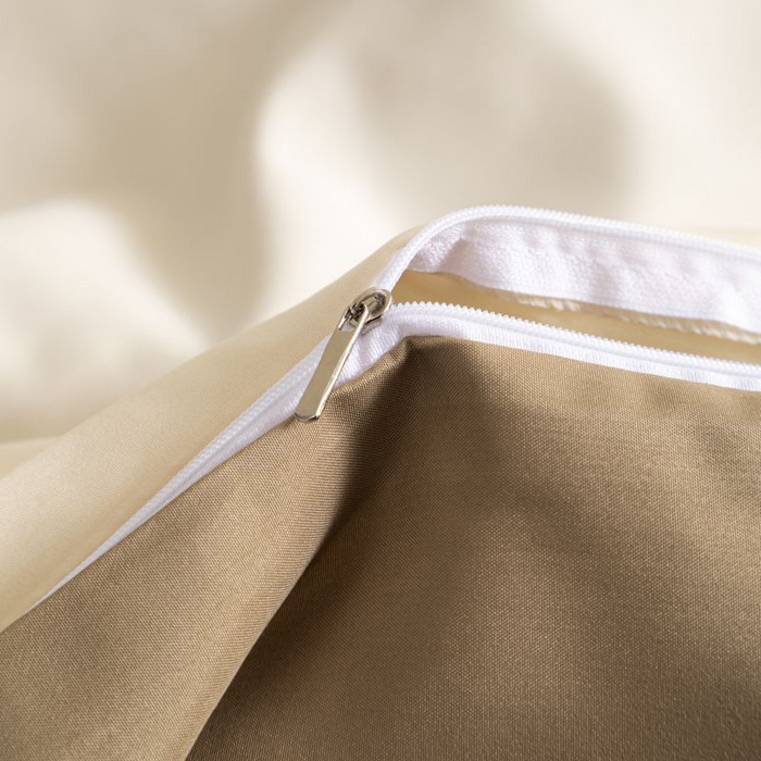 91家纺网 家纺一手货源 找家纺 恋之语 2025新款90克纯色双拼单被套 奶茶+摩卡棕