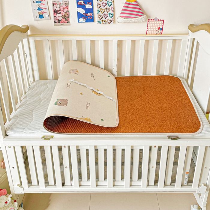 91家纺网 家纺一手货源 找家纺 富馨莱 2025新款幼儿园古藤席冰丝席双面可用儿童凉席双面凉感 奥利小熊