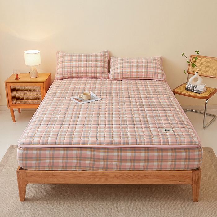 91家纺网 家纺一手货源 找家纺 喜居家纺2025新款A类水洗棉夹棉棉花床笠垫 棉-云舒粉